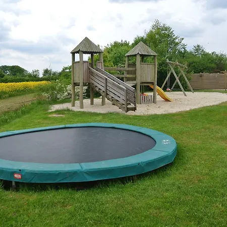 Fitting Landsbyferie דירה וורבסה