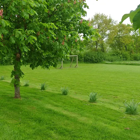 Fitting Landsbyferie דירה