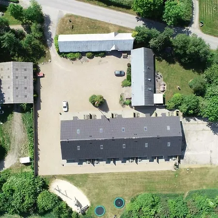 Fitting Landsbyferie דירה